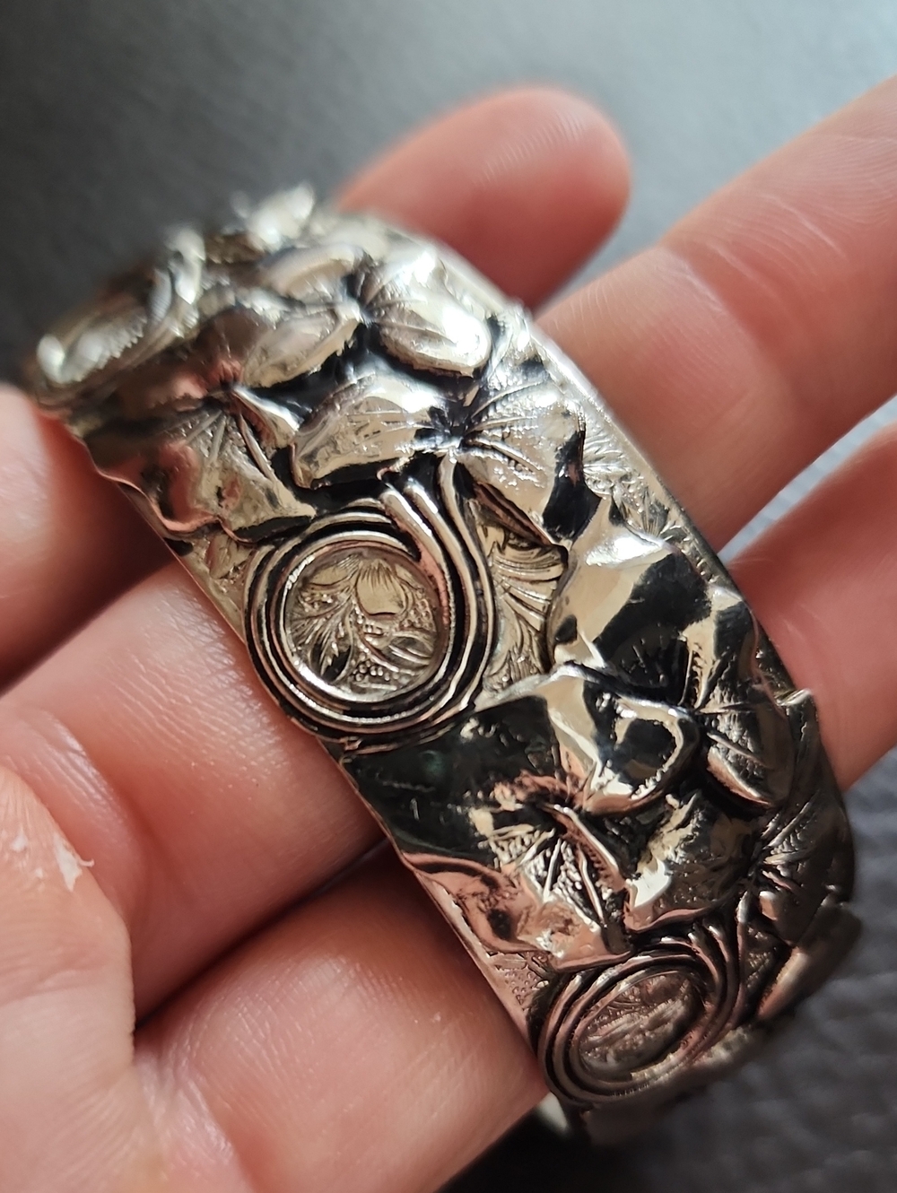 VTG Floral Engraved Wide Metal Cuff Bracelet - Silver Tone